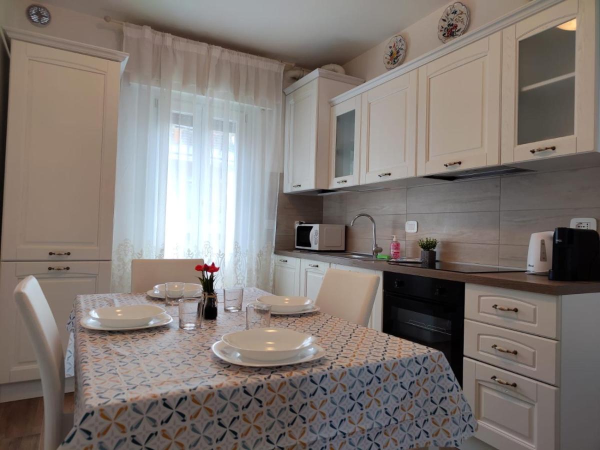 Sweet Apartment - Centre Peschiera del Garda Bagian luar foto